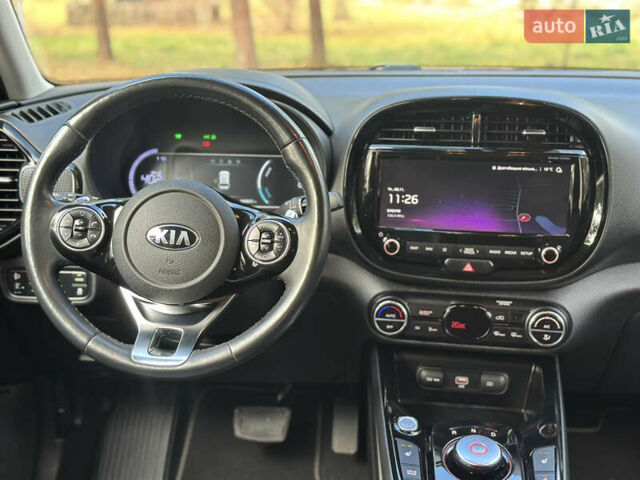 Черный Киа Soul, объемом двигателя 0 л и пробегом 100 тыс. км за 18800 $, фото 19 на Automoto.ua