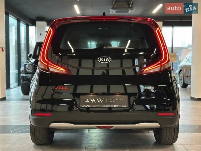 Черный Киа Soul, объемом двигателя 0 л и пробегом 70 тыс. км за 18900 $, фото 1 на Automoto.ua