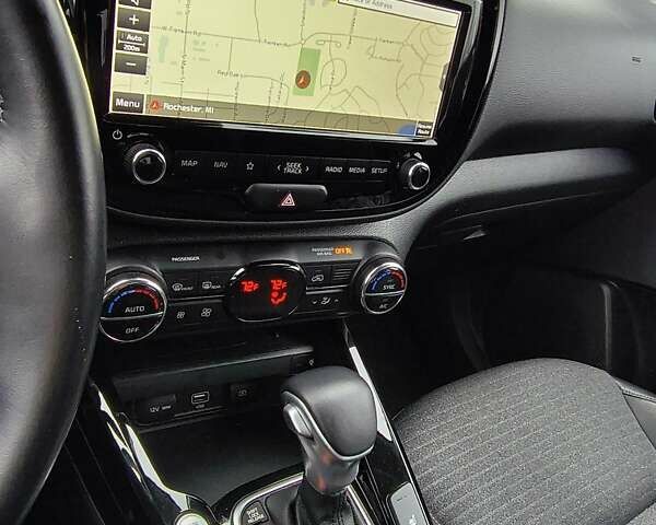 Чорний Кіа Soul, об'ємом двигуна 2 л та пробігом 46 тис. км за 16500 $, фото 12 на Automoto.ua