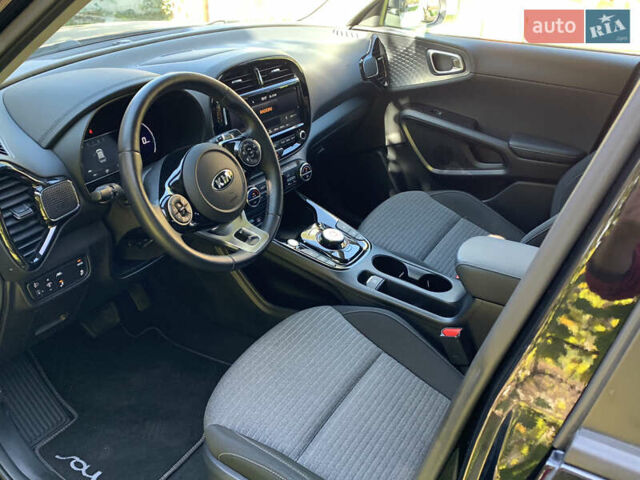 Черный Киа Soul, объемом двигателя 0 л и пробегом 79 тыс. км за 19299 $, фото 18 на Automoto.ua