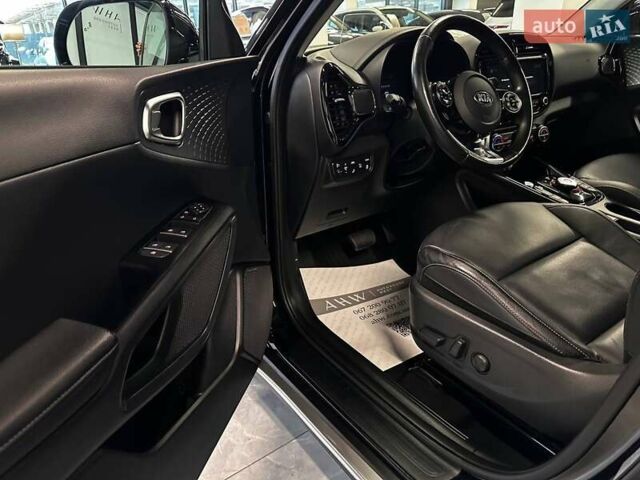 Черный Киа Soul, объемом двигателя 0 л и пробегом 70 тыс. км за 18900 $, фото 14 на Automoto.ua