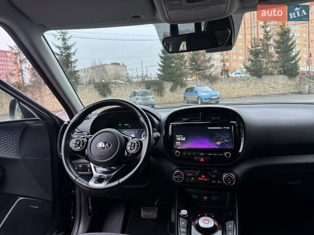 Черный Киа Soul, объемом двигателя 0 л и пробегом 128 тыс. км за 17999 $, фото 29 на Automoto.ua
