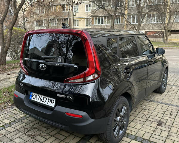Черный Киа Soul, объемом двигателя 2 л и пробегом 81 тыс. км за 14650 $, фото 6 на Automoto.ua