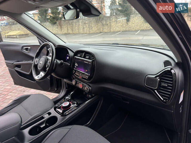 Черный Киа Soul, объемом двигателя 0 л и пробегом 128 тыс. км за 17999 $, фото 39 на Automoto.ua