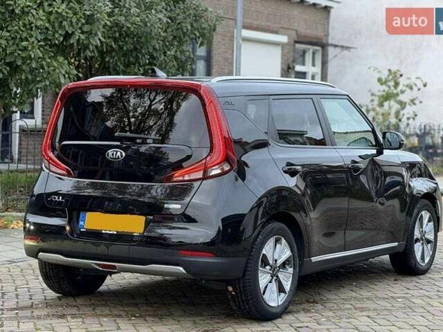 Черный Киа Soul, объемом двигателя 0 л и пробегом 29 тыс. км за 13950 $, фото 7 на Automoto.ua