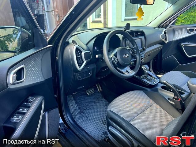 Черный Киа Soul, объемом двигателя 2 л и пробегом 94 тыс. км за 13800 $, фото 1 на Automoto.ua