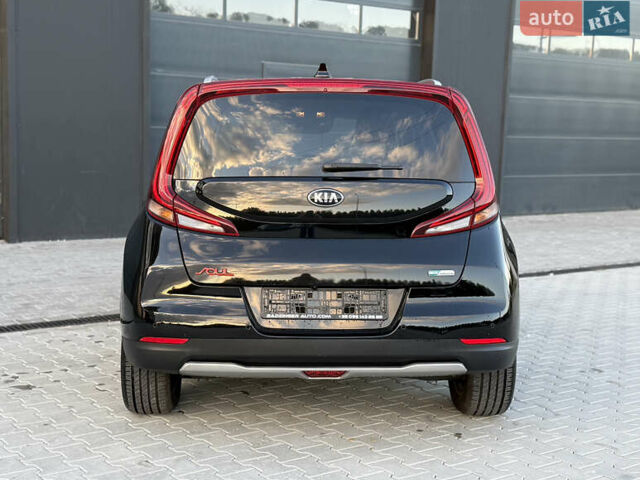 Чорний Кіа Soul, об'ємом двигуна 0 л та пробігом 110 тис. км за 18100 $, фото 4 на Automoto.ua