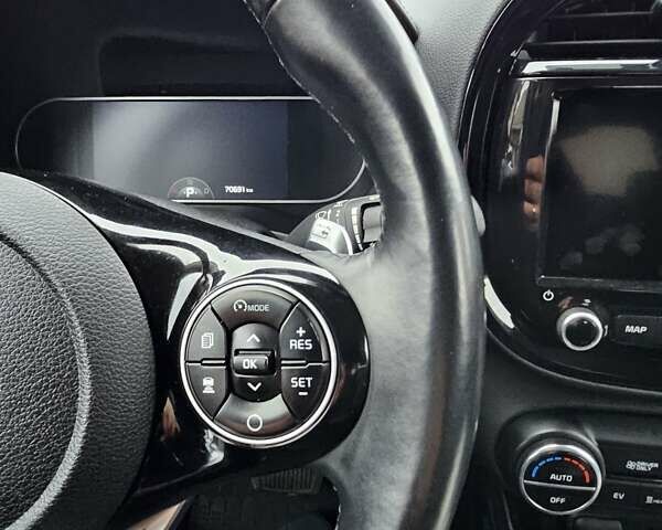 Черный Киа Soul, объемом двигателя 0 л и пробегом 70 тыс. км за 18600 $, фото 34 на Automoto.ua