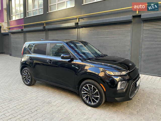 Киа Soul 2021 в Хмельницком на Automoto.ua Черный Киа Soul, объемом двигателя 2 л и пробегом 75 тыс. км за 14300 $, фото 2 на Automoto.ua