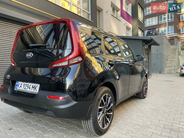 Киа Soul 2021 в Хмельницком на Automoto.ua Черный Киа Soul, объемом двигателя 2 л и пробегом 75 тыс. км за 14300 $, фото 4 на Automoto.ua