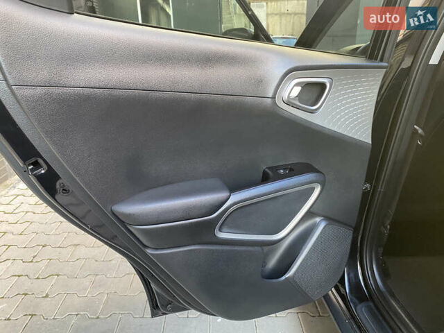 Киа Soul 2021 в Хмельницком на Automoto.ua Черный Киа Soul, объемом двигателя 2 л и пробегом 75 тыс. км за 14300 $, фото 37 на Automoto.ua