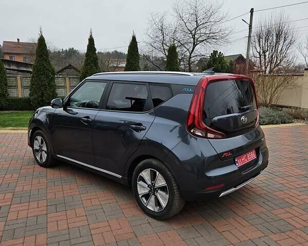 Черный Киа Soul, объемом двигателя 0 л и пробегом 70 тыс. км за 18600 $, фото 6 на Automoto.ua