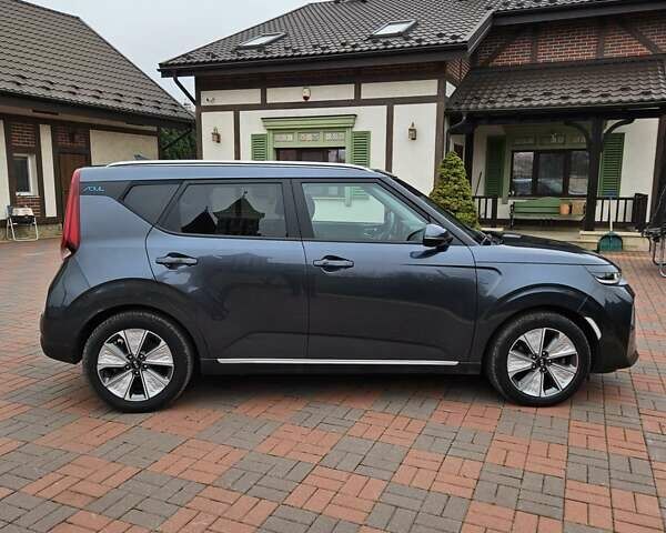 Черный Киа Soul, объемом двигателя 0 л и пробегом 70 тыс. км за 18600 $, фото 10 на Automoto.ua