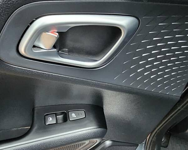 Черный Киа Soul, объемом двигателя 0 л и пробегом 70 тыс. км за 18600 $, фото 23 на Automoto.ua