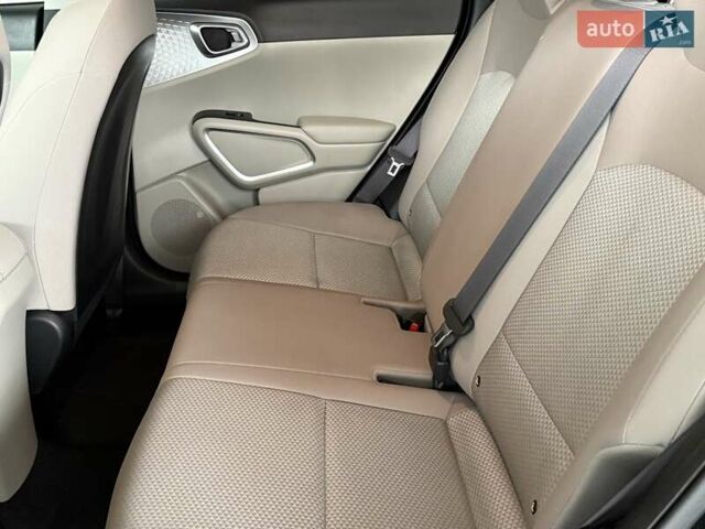 Черный Киа Soul, объемом двигателя 2 л и пробегом 50 тыс. км за 15800 $, фото 22 на Automoto.ua