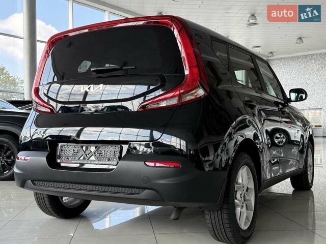 Черный Киа Soul, объемом двигателя 2 л и пробегом 68 тыс. км за 15500 $, фото 7 на Automoto.ua
