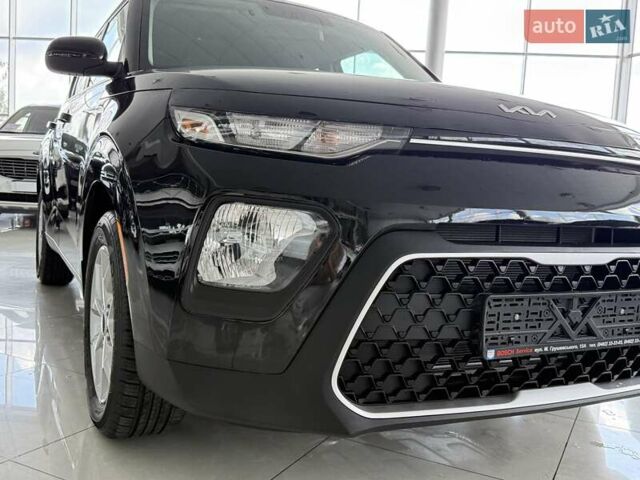 Черный Киа Soul, объемом двигателя 2 л и пробегом 68 тыс. км за 15500 $, фото 3 на Automoto.ua