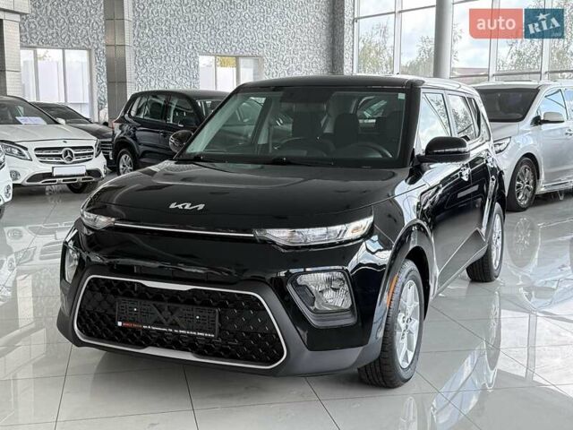 Черный Киа Soul, объемом двигателя 2 л и пробегом 68 тыс. км за 15500 $, фото 5 на Automoto.ua