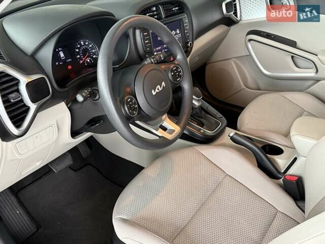 Черный Киа Soul, объемом двигателя 2 л и пробегом 50 тыс. км за 15800 $, фото 10 на Automoto.ua