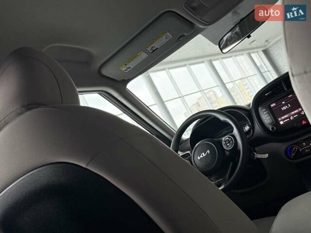 Черный Киа Soul, объемом двигателя 2 л и пробегом 50 тыс. км за 15800 $, фото 21 на Automoto.ua