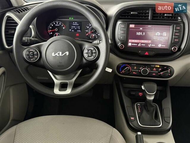 Черный Киа Soul, объемом двигателя 2 л и пробегом 50 тыс. км за 15800 $, фото 12 на Automoto.ua