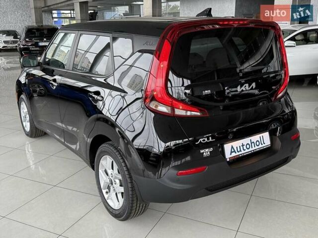 Черный Киа Soul, объемом двигателя 2 л и пробегом 50 тыс. км за 15800 $, фото 9 на Automoto.ua