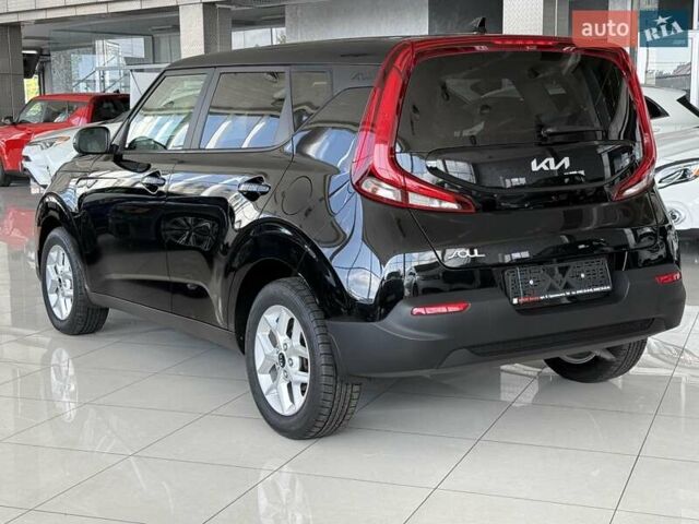 Черный Киа Soul, объемом двигателя 2 л и пробегом 68 тыс. км за 15500 $, фото 6 на Automoto.ua