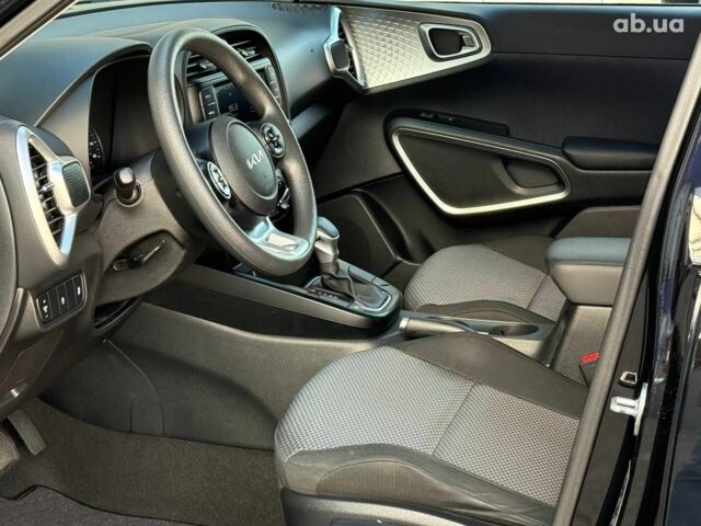 Черный Киа Soul, объемом двигателя 2 л и пробегом 67 тыс. км за 15990 $, фото 10 на Automoto.ua