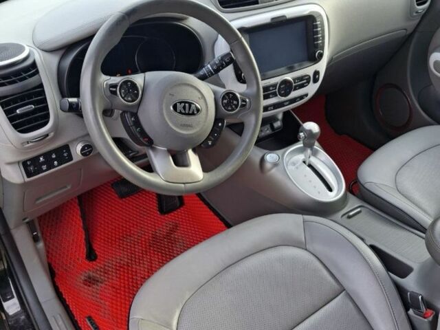 Черный Киа Soul, объемом двигателя 0 л и пробегом 98 тыс. км за 6700 $, фото 5 на Automoto.ua