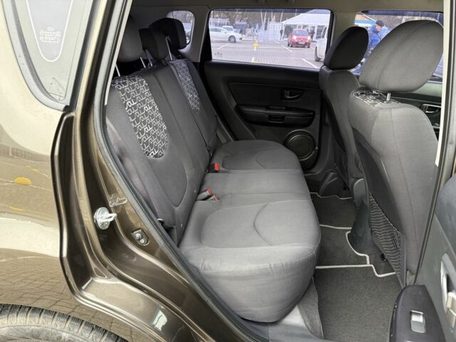Коричневий Кіа Soul, об'ємом двигуна 1.6 л та пробігом 164 тис. км за 8000 $, фото 5 на Automoto.ua