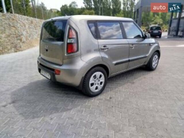 Коричневый Киа Soul, объемом двигателя 1.6 л и пробегом 234 тыс. км за 5500 $, фото 7 на Automoto.ua