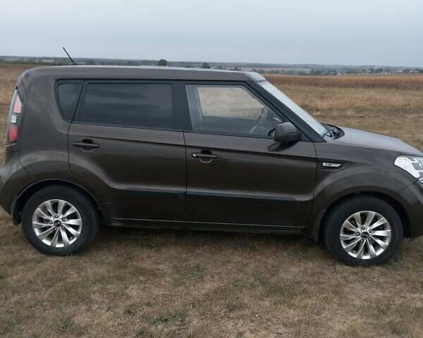 Коричневый Киа Soul, объемом двигателя 1.59 л и пробегом 164 тыс. км за 7100 $, фото 4 на Automoto.ua