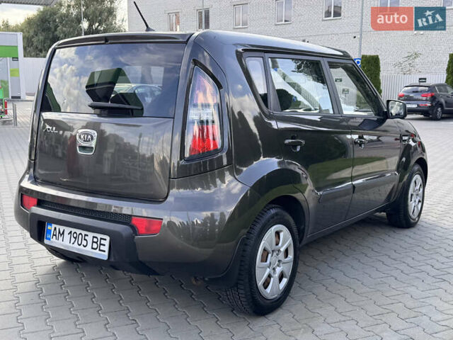 Коричневий Кіа Soul, об'ємом двигуна 1.59 л та пробігом 300 тис. км за 6200 $, фото 3 на Automoto.ua