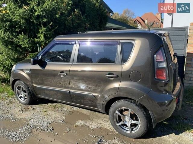 Коричневый Киа Soul, объемом двигателя 1.6 л и пробегом 226 тыс. км за 7200 $, фото 3 на Automoto.ua
