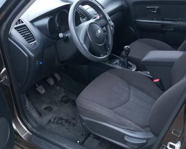 Коричневый Киа Soul, объемом двигателя 1.59 л и пробегом 164 тыс. км за 7100 $, фото 1 на Automoto.ua