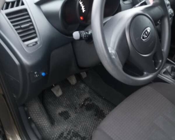 Коричневый Киа Soul, объемом двигателя 1.59 л и пробегом 164 тыс. км за 7100 $, фото 11 на Automoto.ua