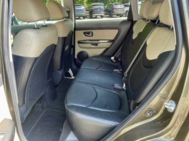 Коричневый Киа Soul, объемом двигателя 2 л и пробегом 80 тыс. км за 1900 $, фото 10 на Automoto.ua