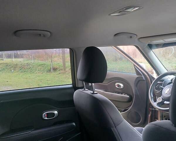 Коричневый Киа Soul, объемом двигателя 1.59 л и пробегом 76 тыс. км за 8200 $, фото 19 на Automoto.ua