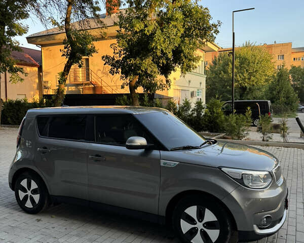 Коричневый Киа Soul, объемом двигателя 0 л и пробегом 113 тыс. км за 8300 $, фото 5 на Automoto.ua