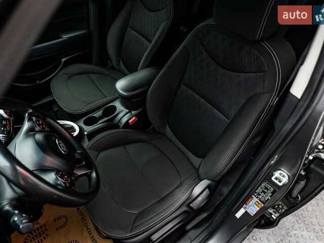 Коричневий Кіа Soul, об'ємом двигуна 1.6 л та пробігом 122 тис. км за 11382 $, фото 8 на Automoto.ua