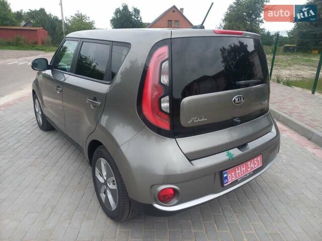 Коричневый Киа Soul, объемом двигателя 0 л и пробегом 115 тыс. км за 10400 $, фото 2 на Automoto.ua