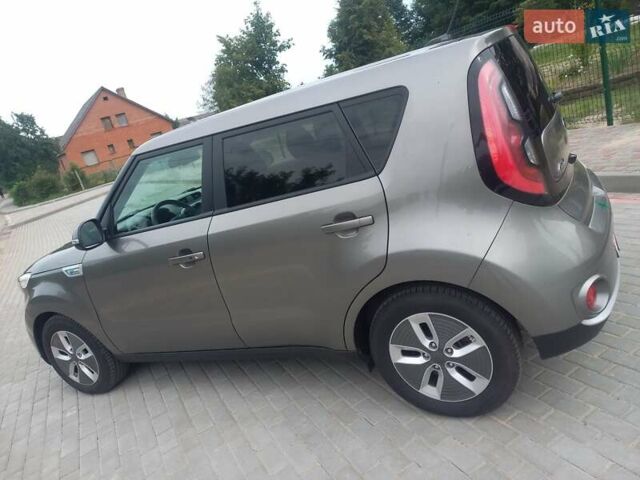 Коричневый Киа Soul, объемом двигателя 0 л и пробегом 115 тыс. км за 10400 $, фото 3 на Automoto.ua