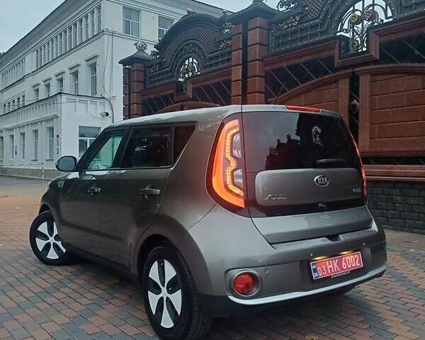 Коричневый Киа Soul, объемом двигателя 0 л и пробегом 75 тыс. км за 11550 $, фото 18 на Automoto.ua