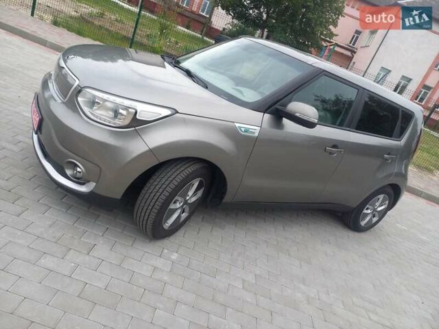 Коричневый Киа Soul, объемом двигателя 0 л и пробегом 115 тыс. км за 10400 $, фото 7 на Automoto.ua