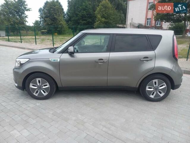 Коричневый Киа Soul, объемом двигателя 0 л и пробегом 115 тыс. км за 10400 $, фото 6 на Automoto.ua