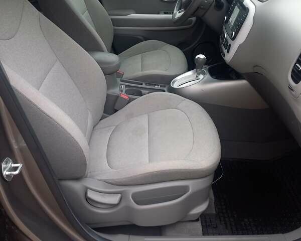 Коричневый Киа Soul, объемом двигателя 0 л и пробегом 115 тыс. км за 10400 $, фото 18 на Automoto.ua