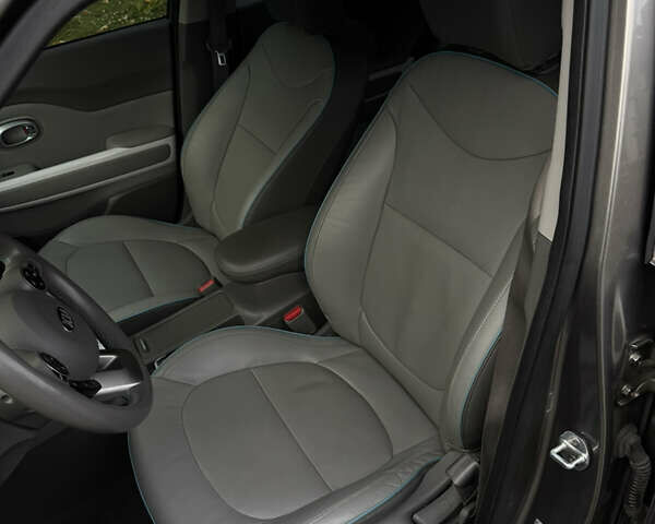 Коричневый Киа Soul, объемом двигателя 0 л и пробегом 111 тыс. км за 10300 $, фото 11 на Automoto.ua