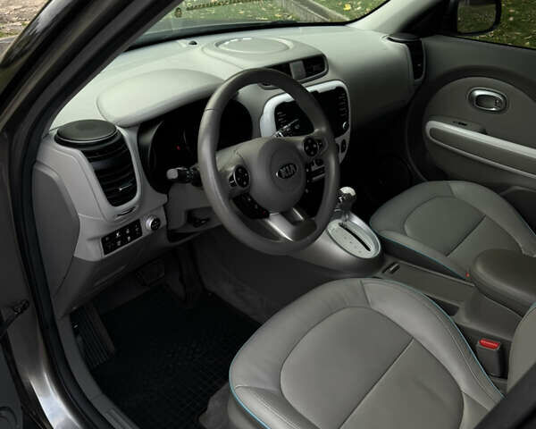 Коричневый Киа Soul, объемом двигателя 0 л и пробегом 111 тыс. км за 10300 $, фото 10 на Automoto.ua