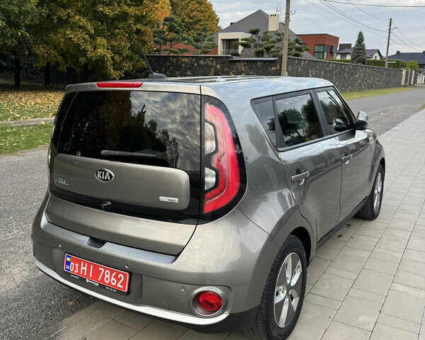 Коричневый Киа Soul, объемом двигателя 0 л и пробегом 111 тыс. км за 10300 $, фото 6 на Automoto.ua