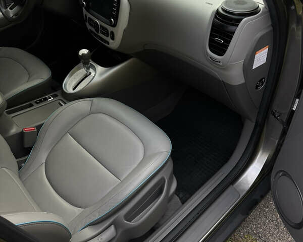 Коричневый Киа Soul, объемом двигателя 0 л и пробегом 111 тыс. км за 10300 $, фото 22 на Automoto.ua